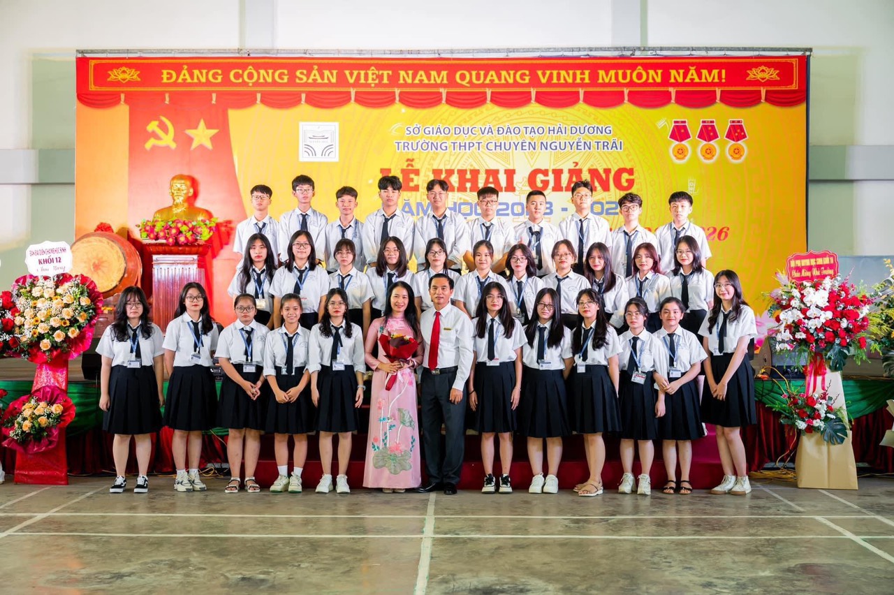 [BDT 111] “Cái” lớp L